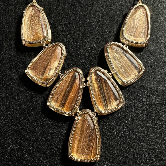 Kendra Scott Harlow Statement Necklace – Rose Gold - Picture 2 of 4